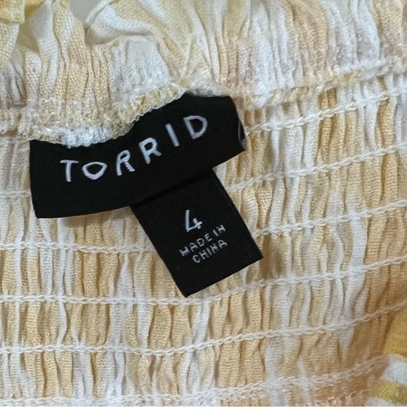 NWOT Torrid elastic top - Picture 7 of 8